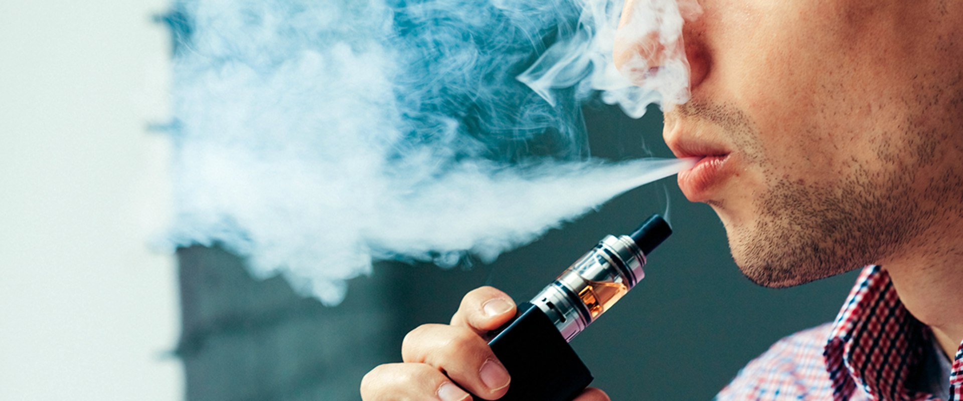 The Pros and Cons of Vaping: Is it Worth the Risk?